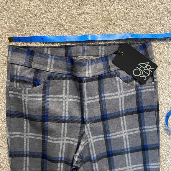 CHASER Ponte Plaid Leggings - Picture 3 of 8